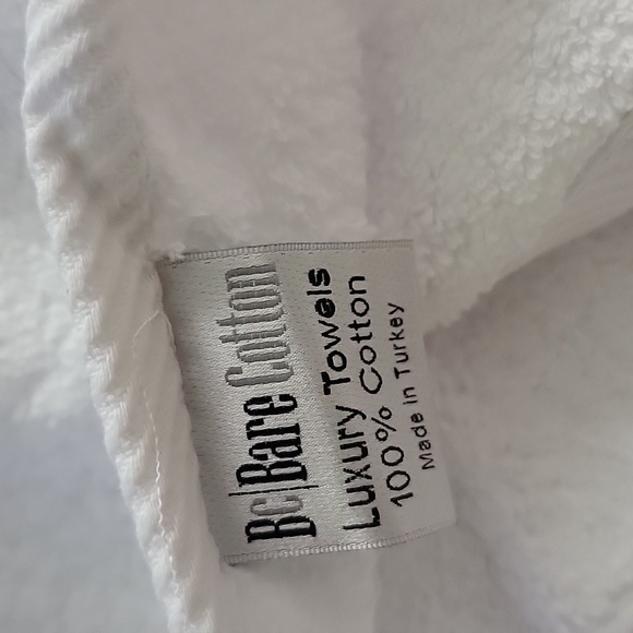 Monogram hand towel NWT - Picture 4 of 9